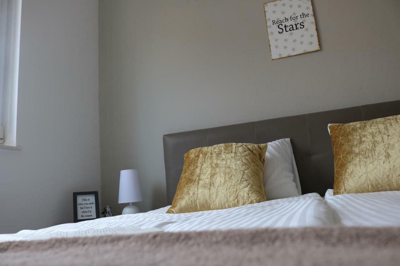 Apartments Ela Трогір Екстер'єр фото